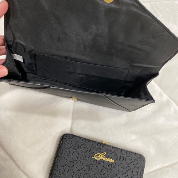 Guess clutch and wallet - Picture 4 of 4